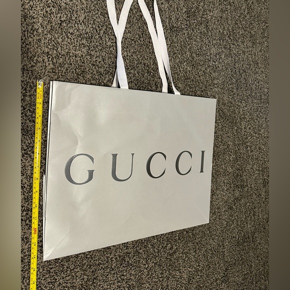 2023 Gucci Christmas Gift Bag - Picture 2 of 7
